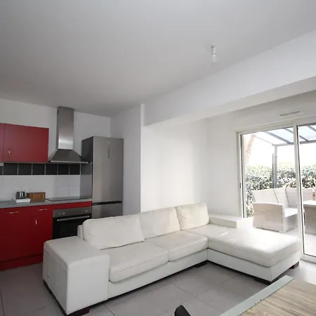 Jolie T2 Pour 4 Personnes Dans Avec Piscine Et Parking דירה *