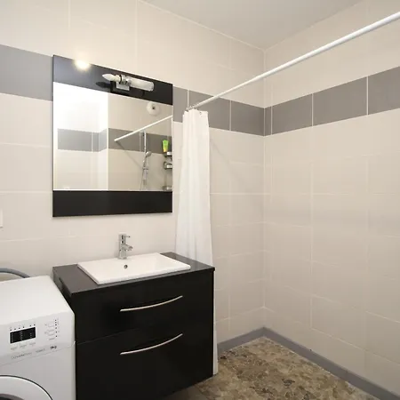 דירה Jolie T2 Pour 4 Personnes Dans Avec Piscine Et Parking *